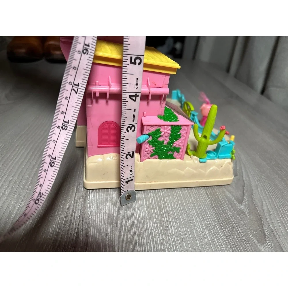Vintage Polly Pocket Magnetic Pet Adventure Pink House Playset with Dog Figure